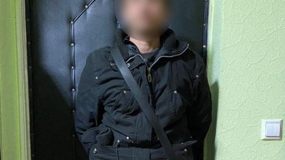 На Сумщині чоловіка підозрюють у ґвалтуванні рідної доньки