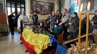 Загинув на Донеччині. У Херсоні провели в останню путь військовослужбовця Миколу Кіхтана
