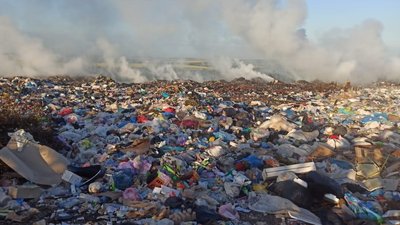 У Тлумачі на Івано-Франківщині загорілося сміттєзвалище