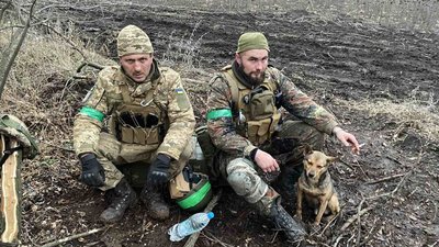 Мати загиблого воїна Олександра Тихоненка просить присвоїти йому звання Герой України Мати загиблого воїна Олександра Тихоненка просить присвоїти йому звання Герой України