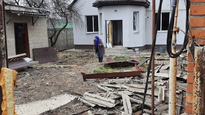 "Руський мир звільнив від хати": Харків обстріляли снарядами на парашутах