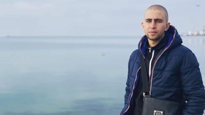 "Їх здав командир": жителька Полтави Оксана Худар чекає із полону сина Абдурахмана "Їх здав командир": жителька Полтави Оксана Худар чекає із полону сина Абдурахмана