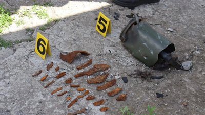 "Знайшли шматки тіла сина, зібрали їх у мішки": у Малій Рогані окупанти розстріляли з танку авто "Знайшли шматки тіла сина, зібрали їх у мішки": у Малій Рогані окупанти розстріляли з танку авто