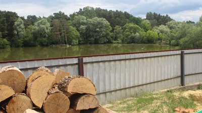 Боєприпаси в ставу: рятувальники дістали артснаряди з водойми біля Тростянця на Сумщині Боєприпаси в ставу: рятувальники дістали артснаряди з водойми біля Тростянця на Сумщині