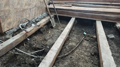 Наслідки прориву водопровідної труби у квартирі Наслідки прориву водопровідної труби у квартирі