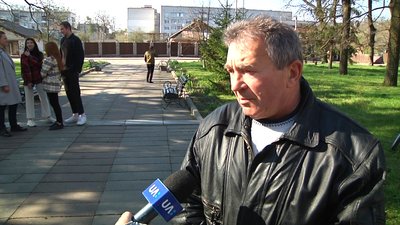 На Житомирщині жителі громади разом із митцями щодня долучаються до всеукраїнської хвилини мовчання На Житомирщині жителі громади разом із митцями щодня долучаються до всеукраїнської хвилини мовчання