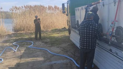 Більше 700-та тисяч мальків щуки випустили на Херсонщині у Каховське водосховище Більше 700-та тисяч мальків щуки випустили на Херсонщині у Каховське водосховище