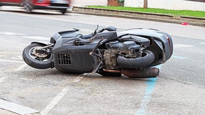 В Острі на Чернігівщині скутер наїхав на пішохода