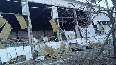 Підприємство у Золочеві, яке зазнало пошкоджень внаслідок російської атаки