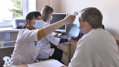 У Луцькій міській лікарні від COVID-19 щепили майже пів сотні працівників У Луцькій міській лікарні від COVID-19 щепили майже пів сотні працівників