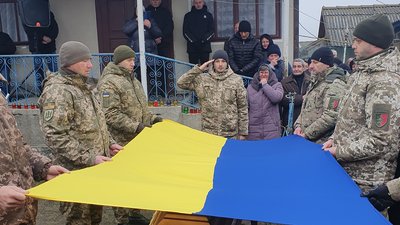 На Тернопільщині попрощалися із загиблим військовослужбовцем