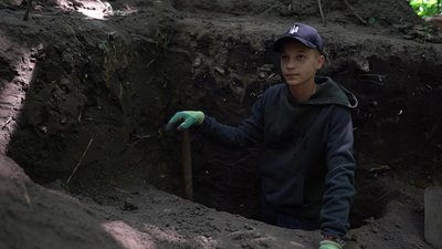 У Конотопському районі студенти-археологи розкопують давнє городище Воргол У Конотопському районі студенти-археологи розкопують давнє городище Воргол