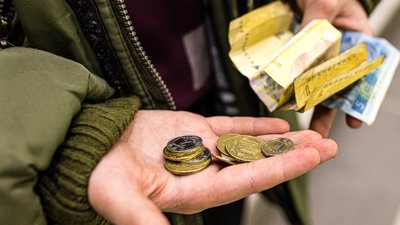 Стоматологія, підприємства з виготовлення сільгосптехніки та аграрії: де на Чернігівщині заборгували людям зарплати