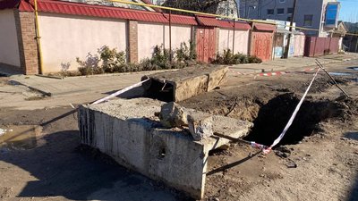 У Херсоні через аварії на мережах 117 будинків залишились без тепла У Херсоні через аварії на мережах 117 будинків залишились без тепла