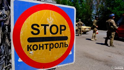 Мобільні патрулі: перевірки чоловіків у північних районах окупованої Луганської області