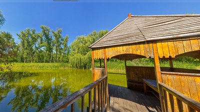 Жіноча купальня на Хуторі Надія Жіноча купальня на Хуторі Надія