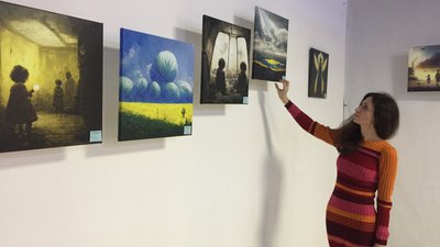 У Черкасах відкрили виставку дитячих картин, створених за допомогою штучного інтелекту У Черкасах відкрили виставку дитячих картин, створених за допомогою штучного інтелекту