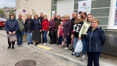 Переселенці з Луганщини побували на екскурсії в Заздрості та Зарваниці Переселенці з Луганщини побували на екскурсії в Заздрості та Зарваниці