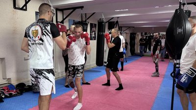 У Мукачеві для ветеранів відкрили безоплатну секцію з адаптивного боксу У Мукачеві для ветеранів відкрили безоплатну секцію з адаптивного боксу