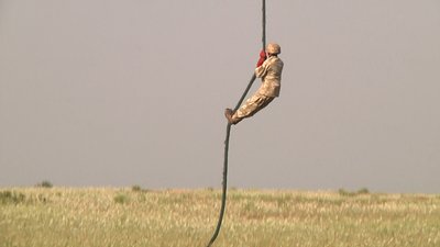На полігоні під Житомиром проходять підготовку резервісти-десантники На полігоні під Житомиром проходять підготовку резервісти-десантники