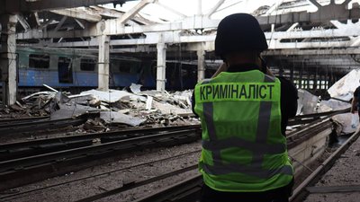 Ракетний удар частково зруйнував депо метрополітену у Харкові — поліція Ракетний удар частково зруйнував депо метрополітену у Харкові — поліція