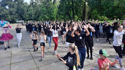 У Херсоні відбувся "Сердечний забіг". Містяни збирали кошти на підтримку хворої дівчинки У Херсоні відбувся "Сердечний забіг". Містяни збирали кошти на підтримку хворої дівчинки