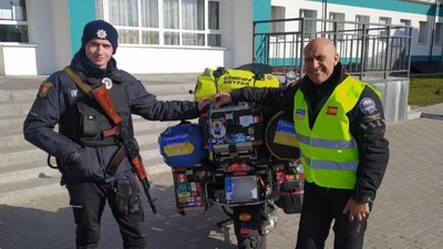 П'ять днів і 3 тисячі кілометрів: мотоцикліст з Іспанії привіз на Волинь гуманітарну допомогу
