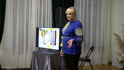 В Домі української культури у Житомирі розпочався експрес-курс "Щоденна українська" В Домі української культури у Житомирі розпочався експрес-курс "Щоденна українська"
