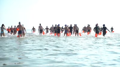Джарилгач - Скадовськ: відстань у 6 км долали 41 пловець Джарилгач - Скадовськ: відстань у 6 км долали 41 пловець