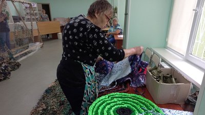 "Ми не встигаємо": як за час війни змінилася робота загону волонтерів "Невтомні бабусі" у Полтаві "Ми не встигаємо": як за час війни змінилася робота загону волонтерів "Невтомні бабусі" у Полтаві