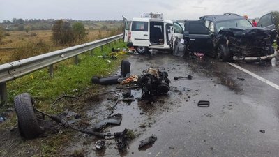 ДТП на трасі "Львів-Трускавець" ДТП на трасі "Львів-Трускавець"