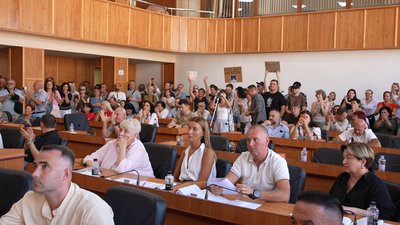 Недоголосоване рішення про забудову Ботанічної набережної перенесли на 25 серпня