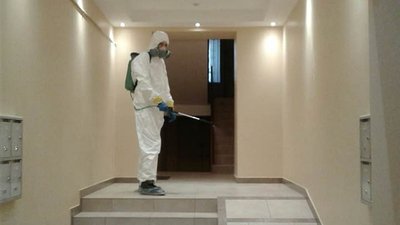 У Львові дезінфікують вулиці У Львові дезінфікують вулиці