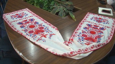 До Всесвітнього дня вишиванки у Запоріжжі презентували весільний рушник До Всесвітнього дня вишиванки у Запоріжжі презентували весільний рушник