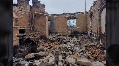 Згарище на місці старого будинку родини Литовків Згарище на місці старого будинку родини Литовків