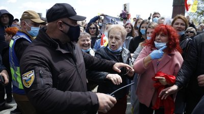 Заборонена символіка та сутички. Як пройшло 9 травня в Одесі Заборонена символіка та сутички. Як пройшло 9 травня в Одесі