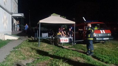 У Полтаві в багатоквартирному будинку стався вибух У Полтаві в багатоквартирному будинку стався вибух