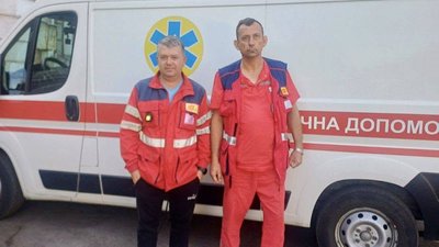 "Не витримавши обстрілів, випила флакон меновазину". У Нікополі на Дніпропетровщині врятували 14-річну дівчинку "Не витримавши обстрілів, випила флакон меновазину". У Нікополі на Дніпропетровщині врятували 14-річну дівчинку