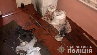 На Рівненщині пенсіонер закинув у хату колишньої "коктейлі Молотова"