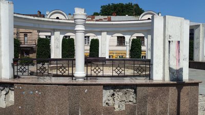 "Фонтан на площі пресвятої Марії у Чернівцях відреставрують у 2023 році "Фонтан на площі пресвятої Марії у Чернівцях відреставрують у 2023 році