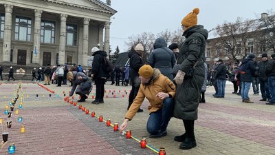 Тернополяни вшановують жертв Голодомору Тернополяни вшановують жертв Голодомору