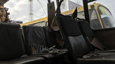 В Одесі вантажний кран протаранив маршрутку: троє людей травмувалися В Одесі вантажний кран протаранив маршрутку: троє людей травмувалися