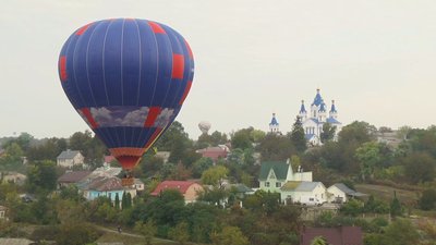 Повітряні кулі вважаються найбезпечнішив видом авіатранспорту, кажуть пілоти. Фото: Суспільне. Повітряні кулі вважаються найбезпечнішив видом авіатранспорту, кажуть пілоти. Фото: Суспільне.