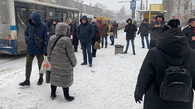 Снігопад на Дніпропетровщині: ситуація в області та в Дніпрі Снігопад на Дніпропетровщині: ситуація в області та в Дніпрі
