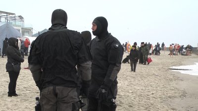 В Одесі на Водохреща близько сотні нацгвардійців скупались у морі В Одесі на Водохреща близько сотні нацгвардійців скупались у морі