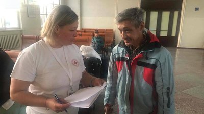 На Житомирщину прибув дванадцятий потяг із евакуйованими жителями Донеччини На Житомирщину прибув дванадцятий потяг із евакуйованими жителями Донеччини
