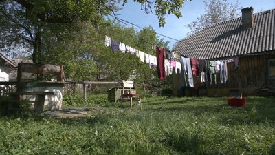 Історія Наріне. Як сім'я з шістьома дітьми втікала з Київщини на Прикарпаття Історія Наріне. Як сім'я з шістьома дітьми втікала з Київщини на Прикарпаття