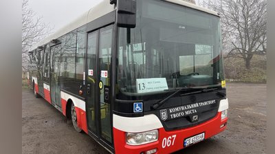 Автобус на маршруті №13 у Чернівцях