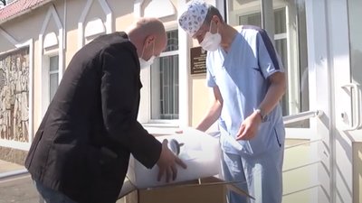 Херсонський спецфонд "СтопВірус" передав обласній інфекційній лікарні медичне обладнання