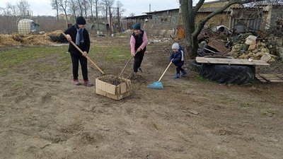 Хотіли віддячити волонтеру за генератор для громади. На Херсонщині жителі Шевченківки зібрали гроші для фонду Притули Хотіли віддячити волонтеру за генератор для громади. На Херсонщині жителі Шевченківки зібрали гроші для фонду Притули